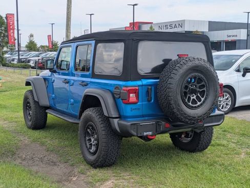 Used 2022 Jeep Wrangler Unlimited Rubicon w/ Xtreme Recon 35" Tire Package AWD/4WD image 5