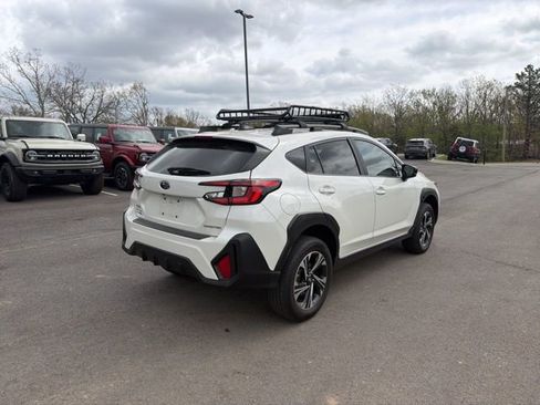 Used 2024 Subaru Crosstrek 2.0i Premium image 3