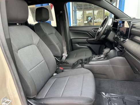 Used 2024 Chevrolet Colorado W/T RWD image 24