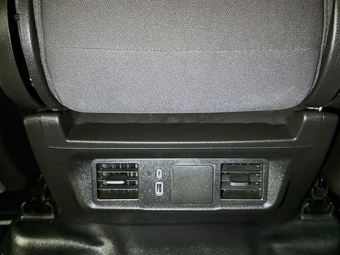 Used 2025 GMC Sierra 2500 Pro w/ Convenience Package image 22