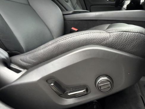 Used 2022 Volvo V60 T5 Cross Country w/ Advanced Package image 53