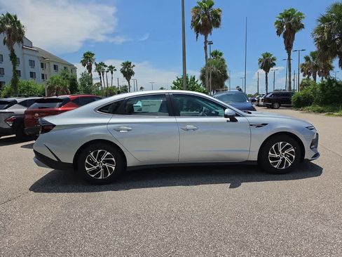 New 2026 Hyundai Sonata Blue FWD image 8