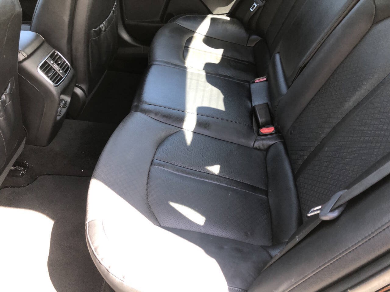 Used 2020 Kia Optima Premium FWD image 11