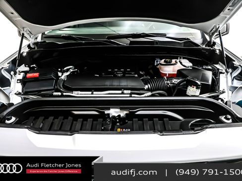 Used 2024 GMC Sierra 1500 Elevation image 10