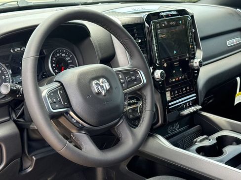 New 2026 RAM 1500 4x4 Crew Cab image 18