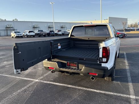 New 2026 Honda Ridgeline Black Edition image 17
