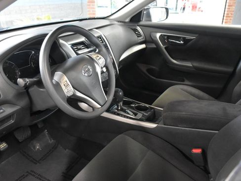 Used 2013 Nissan Altima 2.5 S FWD image 25