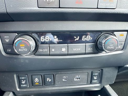 Used 2024 Nissan Frontier SV w/ SV Convenience Package RWD image 15