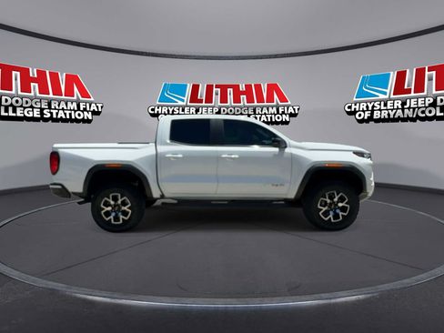 Used 2024 GMC Canyon AT4X AWD/4WD image 9