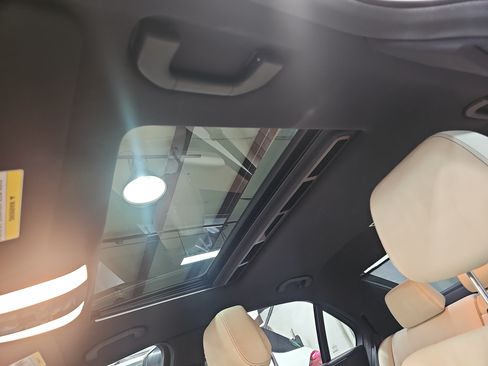 Used 2014 Mercedes-Benz E 350 Sedan image 31