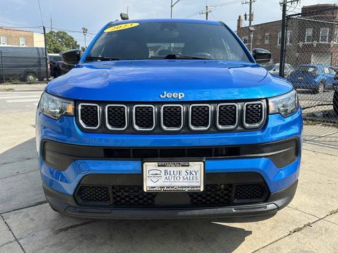 Used 2023 Jeep Compass Sport AWD/4WD image 2