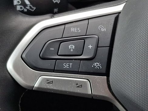 Certified 2024 Volkswagen Taos S FWD image 20