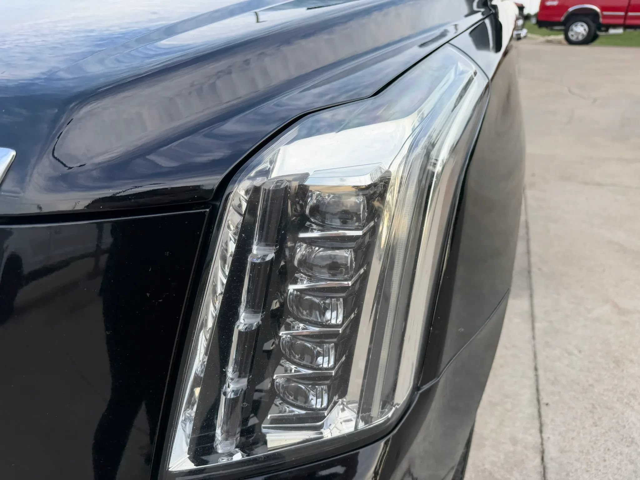 Used 2019 Cadillac Escalade Luxury AWD/4WD image 69