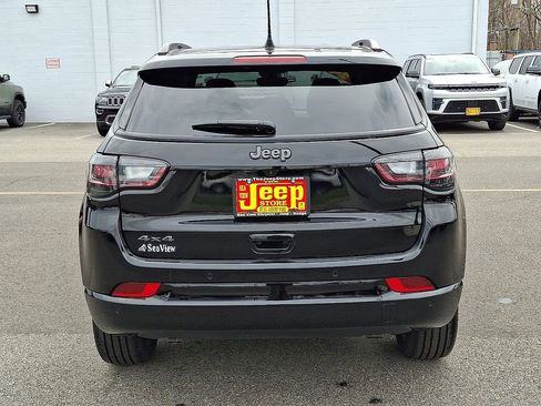 Certified 2024 Jeep Compass Limited w/ High Altitude Package image 5