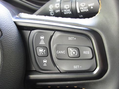 Used 2024 Jeep Wrangler Unlimited Sport AWD/4WD image 25