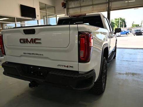 Used 2025 GMC Sierra 1500 AT4X AWD/4WD image 5