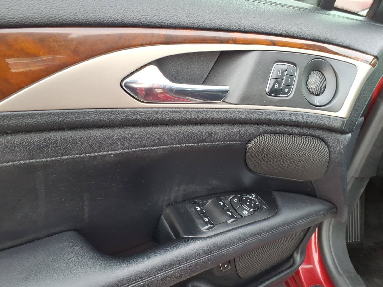 Used 2018 Lincoln MKZ Reserve FWD image 13