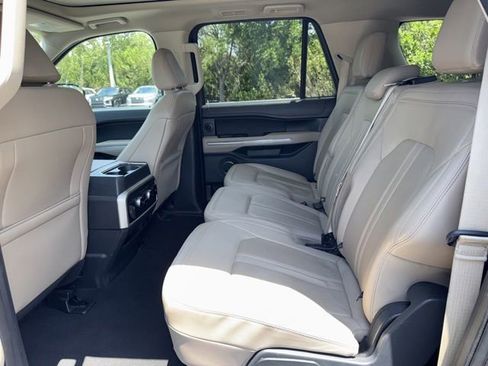 Used 2024 Ford Expedition Max Limited RWD image 7
