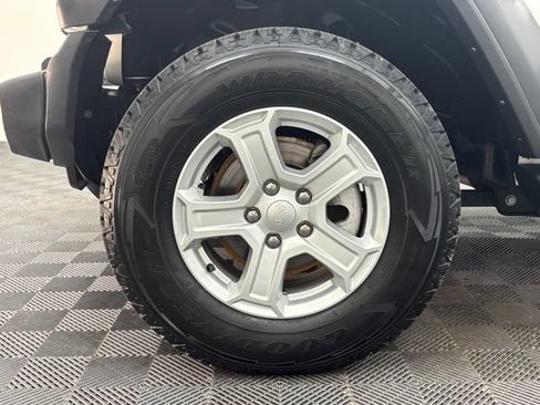 Used 2022 Jeep Wrangler Unlimited Sport AWD/4WD image 13