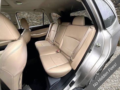 Used 2017 Subaru Outback 3.6R Limited AWD/4WD image 23
