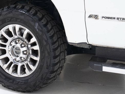 Used 2022 Ford F250 XLT w/ XLT Premium Package AWD/4WD image 68
