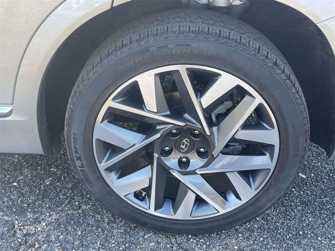 Used 2022 Hyundai Santa Fe Calligraphy w/ Cargo Package image 9