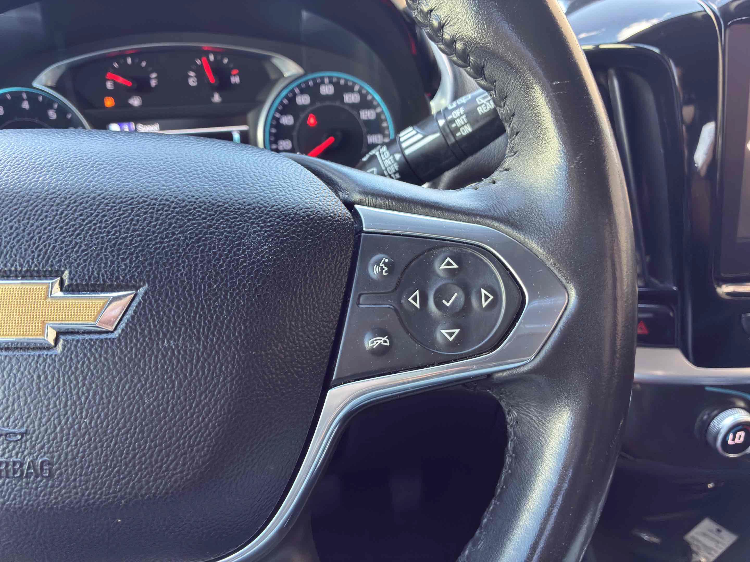 Used 2019 Chevrolet Traverse LT FWD image 22