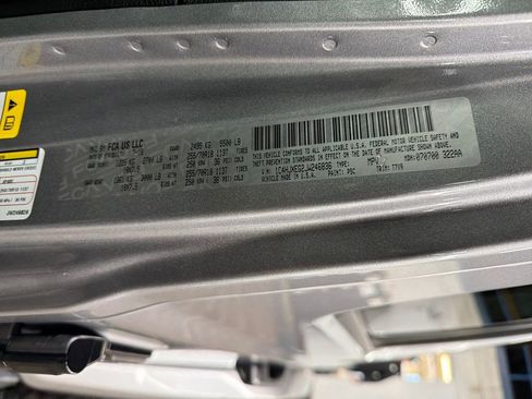 Used 2018 Jeep Wrangler Unlimited Sahara image 36