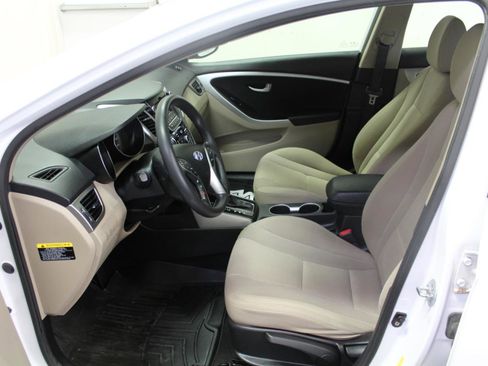Used 2016 Hyundai Elantra GT image 14