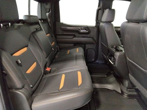 Used 2024 GMC Sierra 1500 AT4 w/ Technology Package image 42