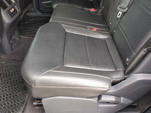 Used 2023 Volkswagen Atlas SE w/ Panoramic Sunroof Package FWD image 24