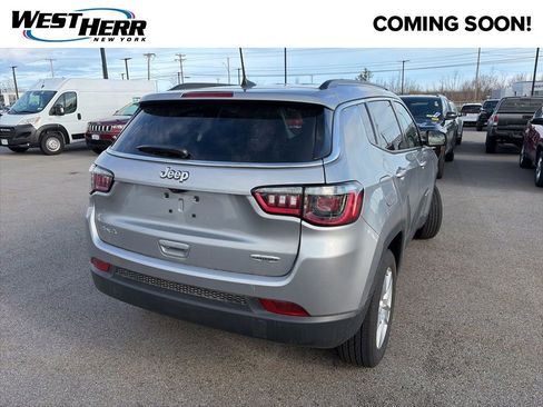 Used 2022 Jeep Compass Latitude w/ Convenience Group image 2