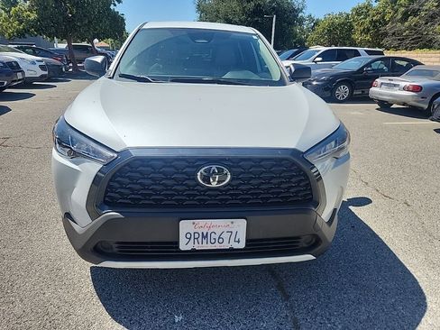 Certified 2024 Toyota Corolla Cross L FWD image 8