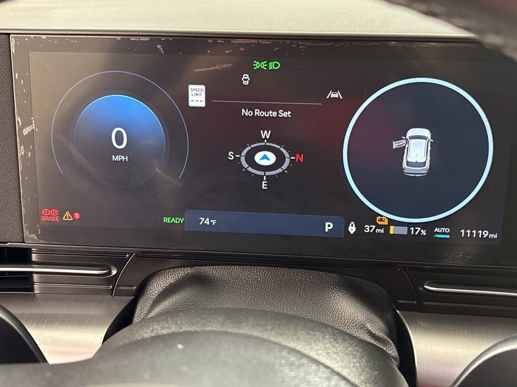 Used 2025 Hyundai Kona SEL FWD image 30