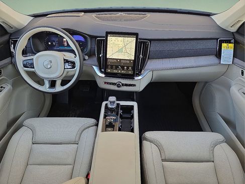 New 2026 Volvo XC90 B6 Ultra image 17