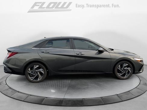 Certified 2024 Hyundai Elantra SEL w/ Convenience Package FWD image 8
