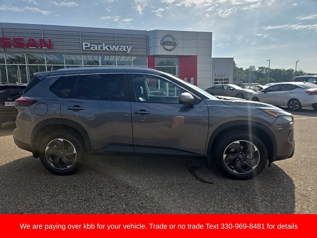 Used 2024 Nissan Rogue SV w/ SV Premium Package AWD/4WD image 8