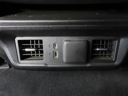 Used 2023 Chevrolet Silverado 1500 LT AWD/4WD image 30