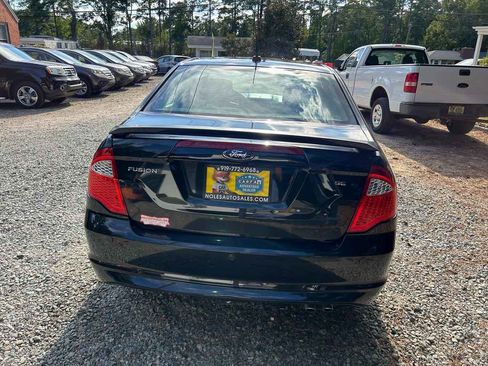Used 2012 Ford Fusion SE w/ Monochrome Appearance Pkg image 5