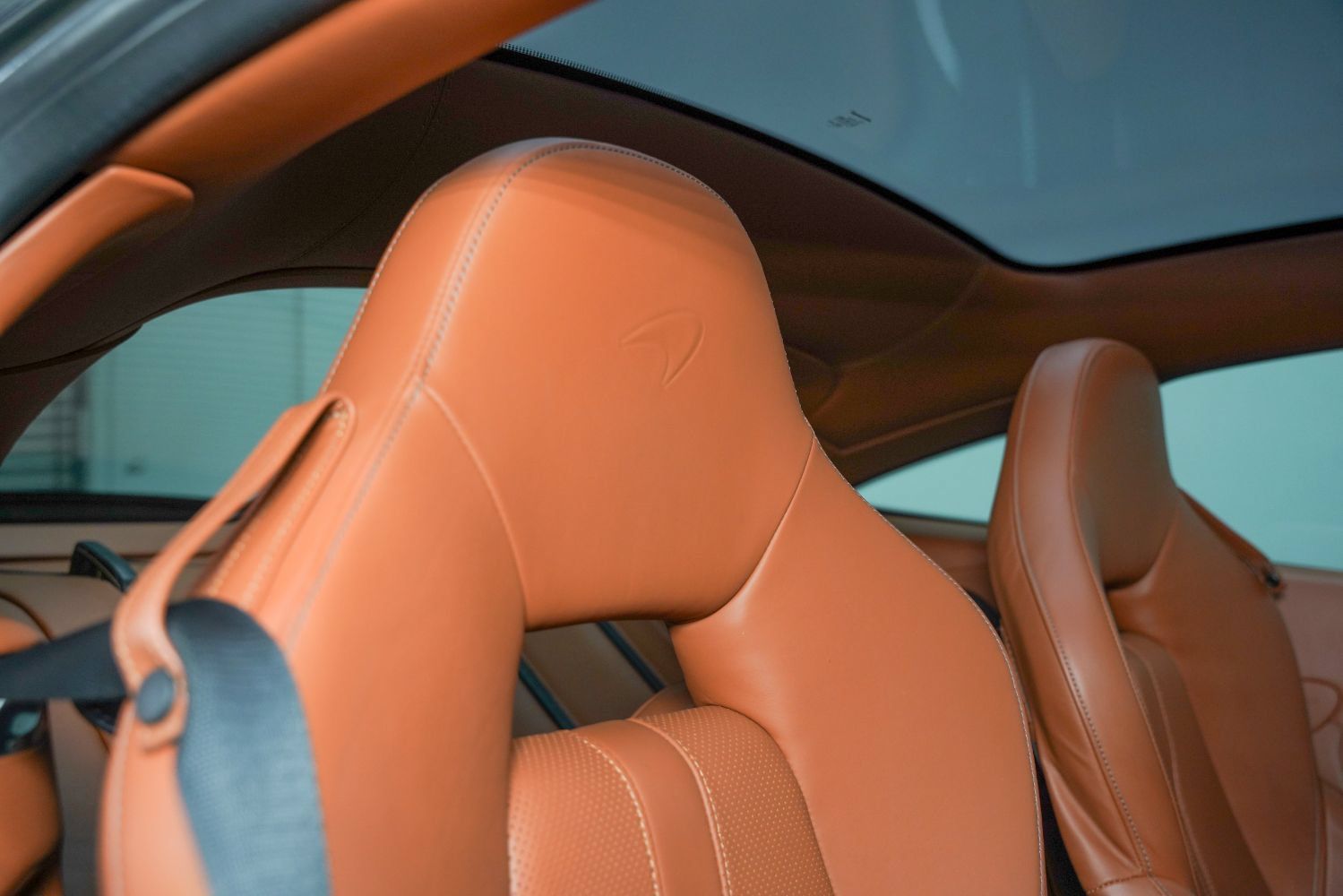 Used 2017 McLaren 570S RWD image 28