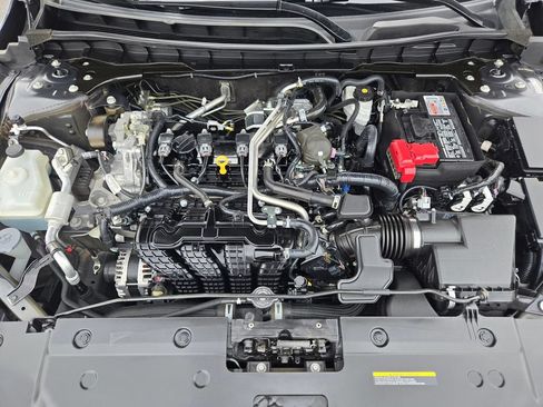 Used 2024 Nissan Altima 2.5 SV FWD image 27