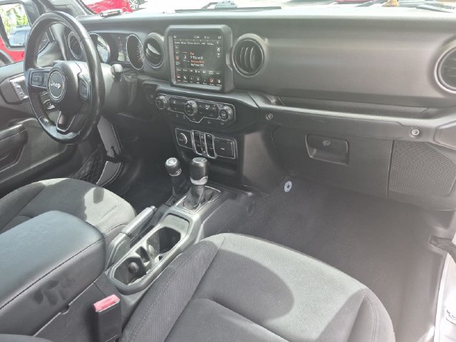 Used 2022 Jeep Gladiator Sport AWD/4WD image 25