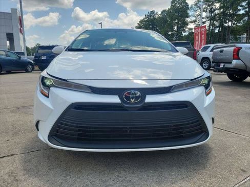 Certified 2024 Toyota Corolla LE FWD image 4