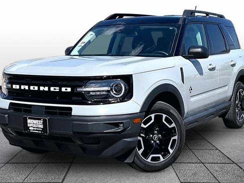 Used 2024 Ford Bronco Sport Outer Banks w/ Tech Package AWD/4WD image 1