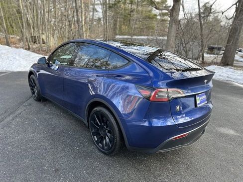 Used 2024 Tesla Model Y Long Range image 8