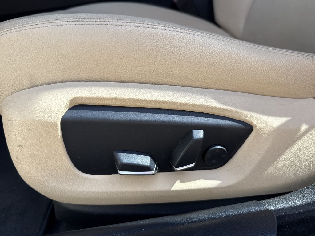 Used 2016 BMW 528i Sedan RWD image 12