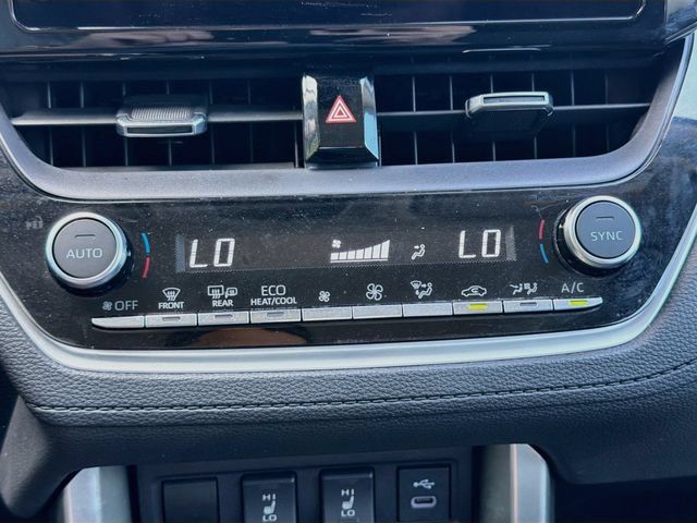 Used 2023 Toyota Corolla Cross XLE FWD image 31