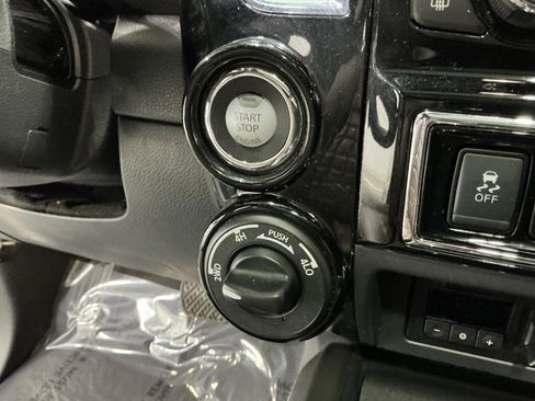 Used 2021 Nissan Titan Platinum Reserve w/ Moonroof Package image 5