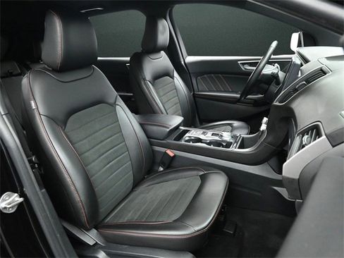 Used 2021 Ford Edge ST-Line image 22