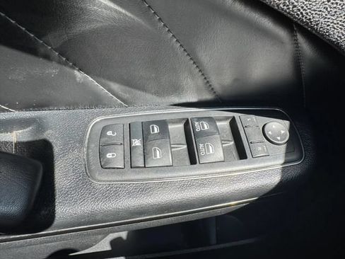 Used 2017 Dodge Charger R/T w/ Plus Group RWD image 13